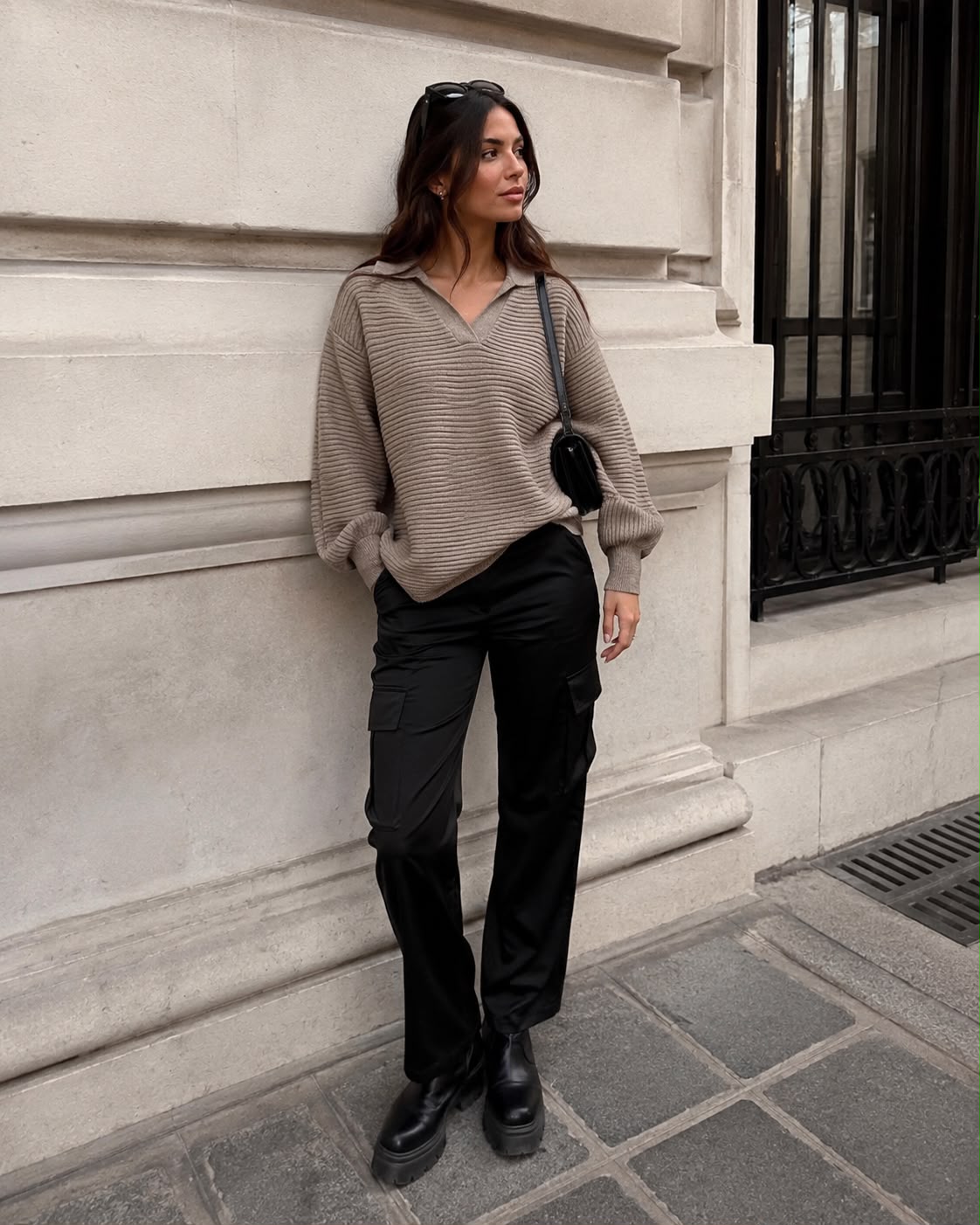 Sweater Amalia Acanalado con Cuello en V – Crema, Taupe y Chocolate